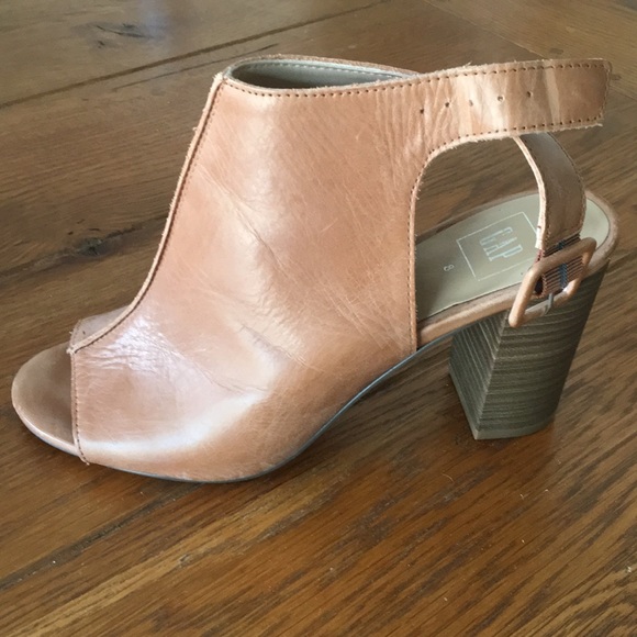 Gap Booties - Picture 2 of 4